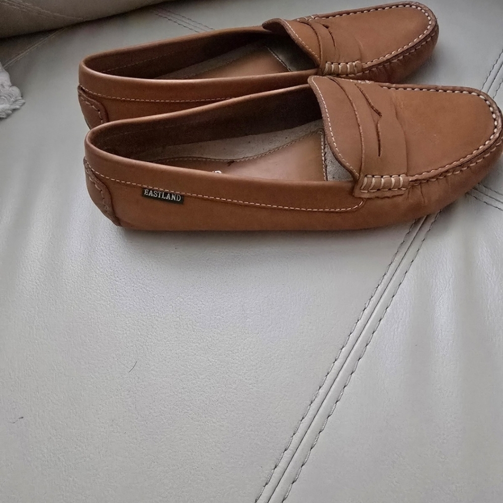 Eastland Woman Patricia Penny Loafer driving moc Size 9 1/2 - Picture 3 of 4
